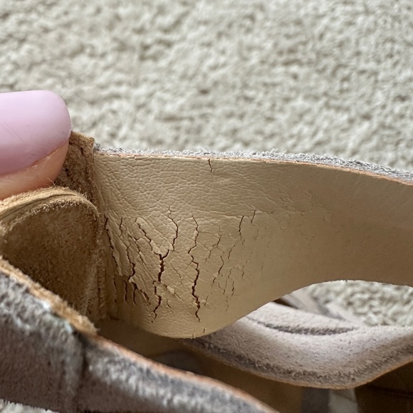 SCHUTZ Tan Genuine Leather Fringe Gladiator Sandal Heels Size 8.5B - Picture 12 of 12